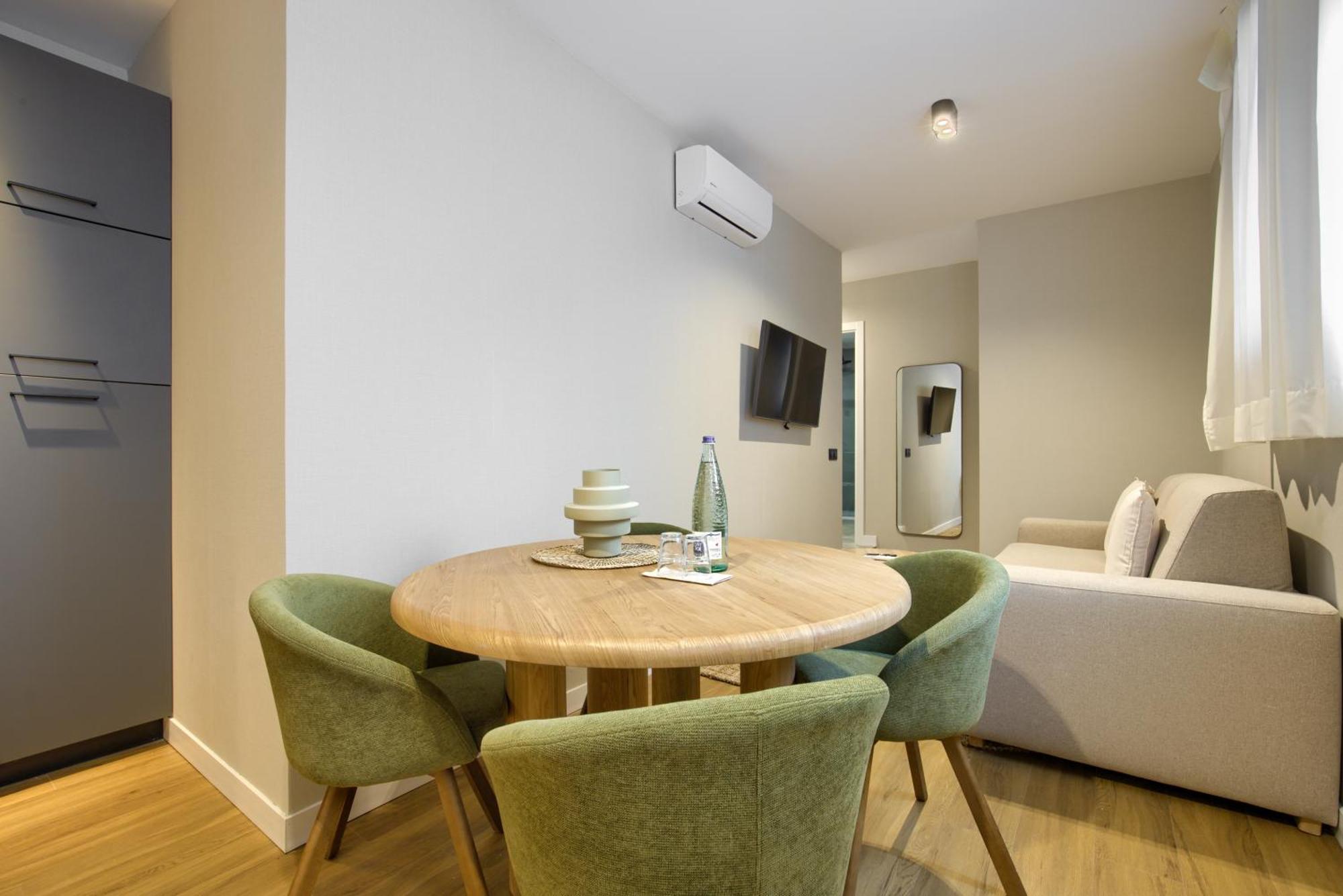 Dobo Madrid Justicia Apartment Room photo