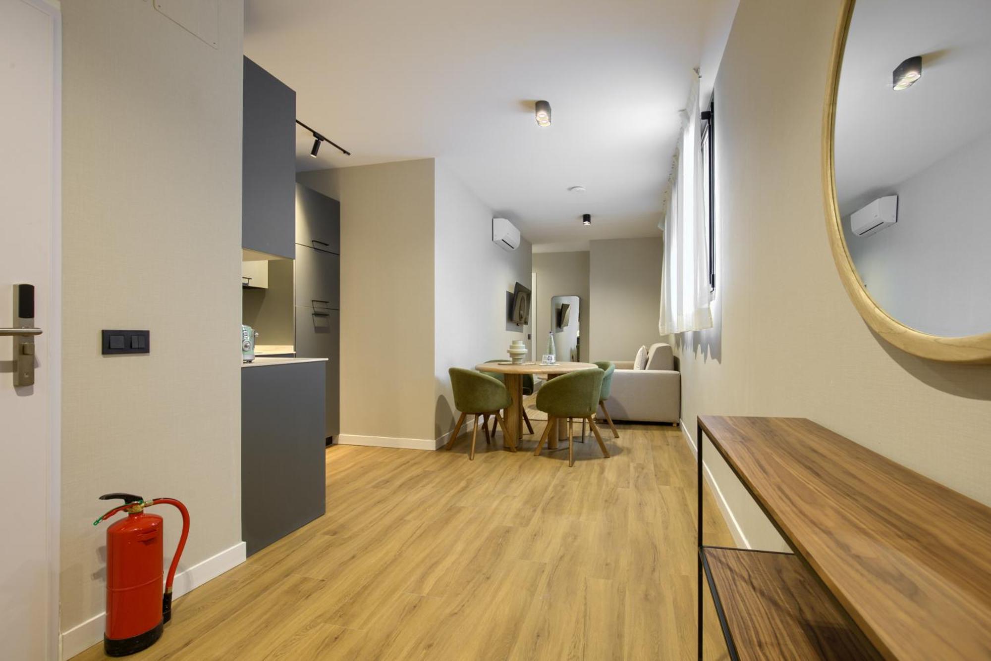 Dobo Madrid Justicia Apartment Room photo