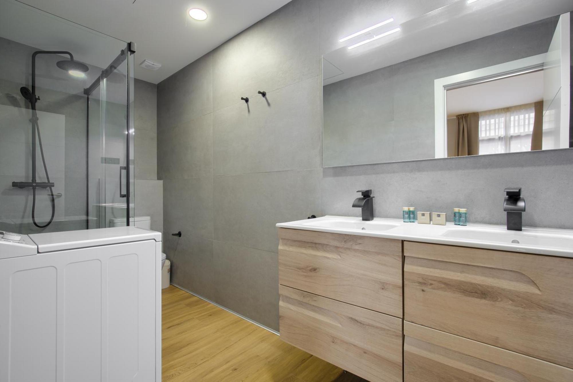Dobo Madrid Justicia Apartment Room photo
